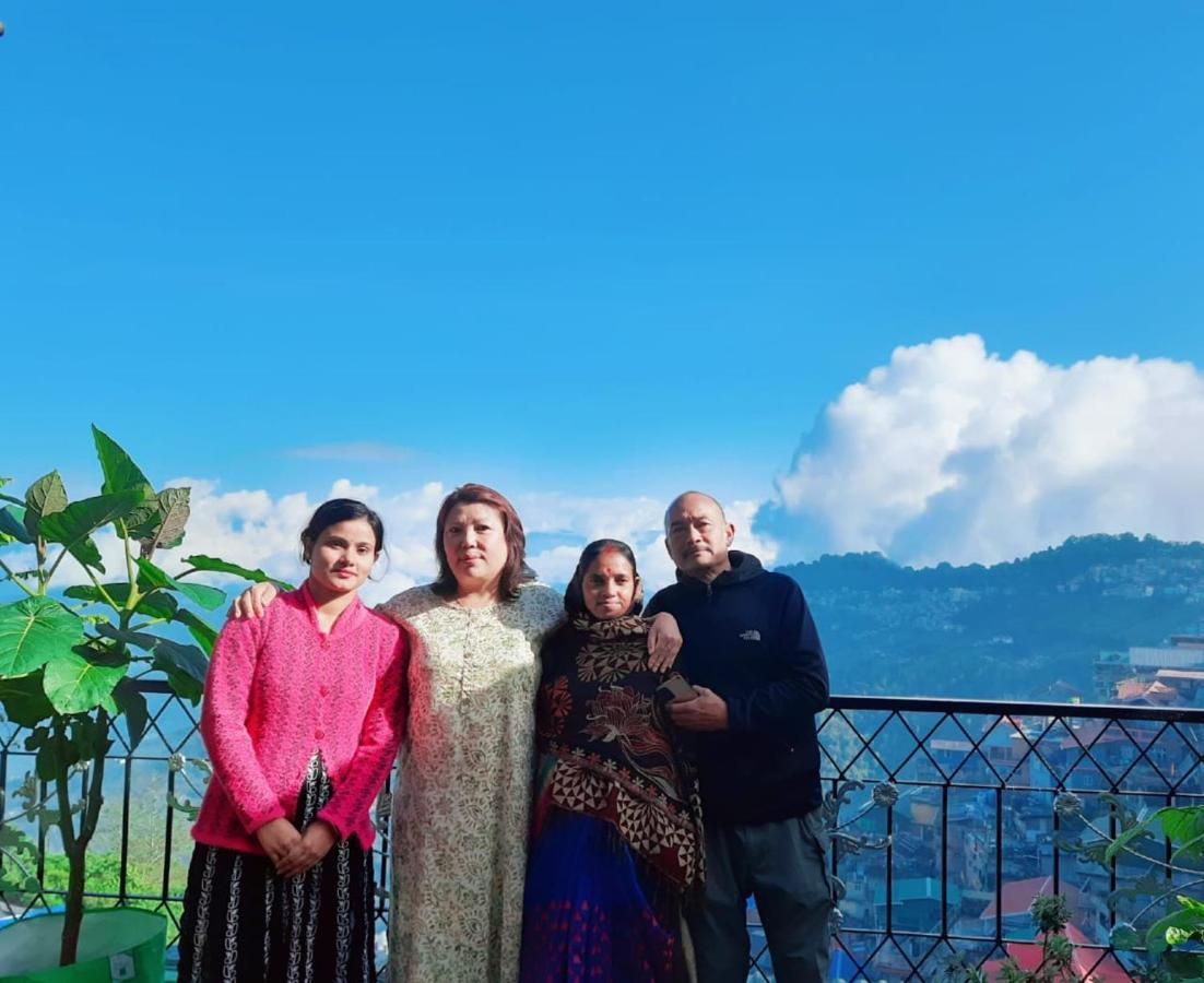 Dew Drops Guest House Darjeeling  Exterior photo