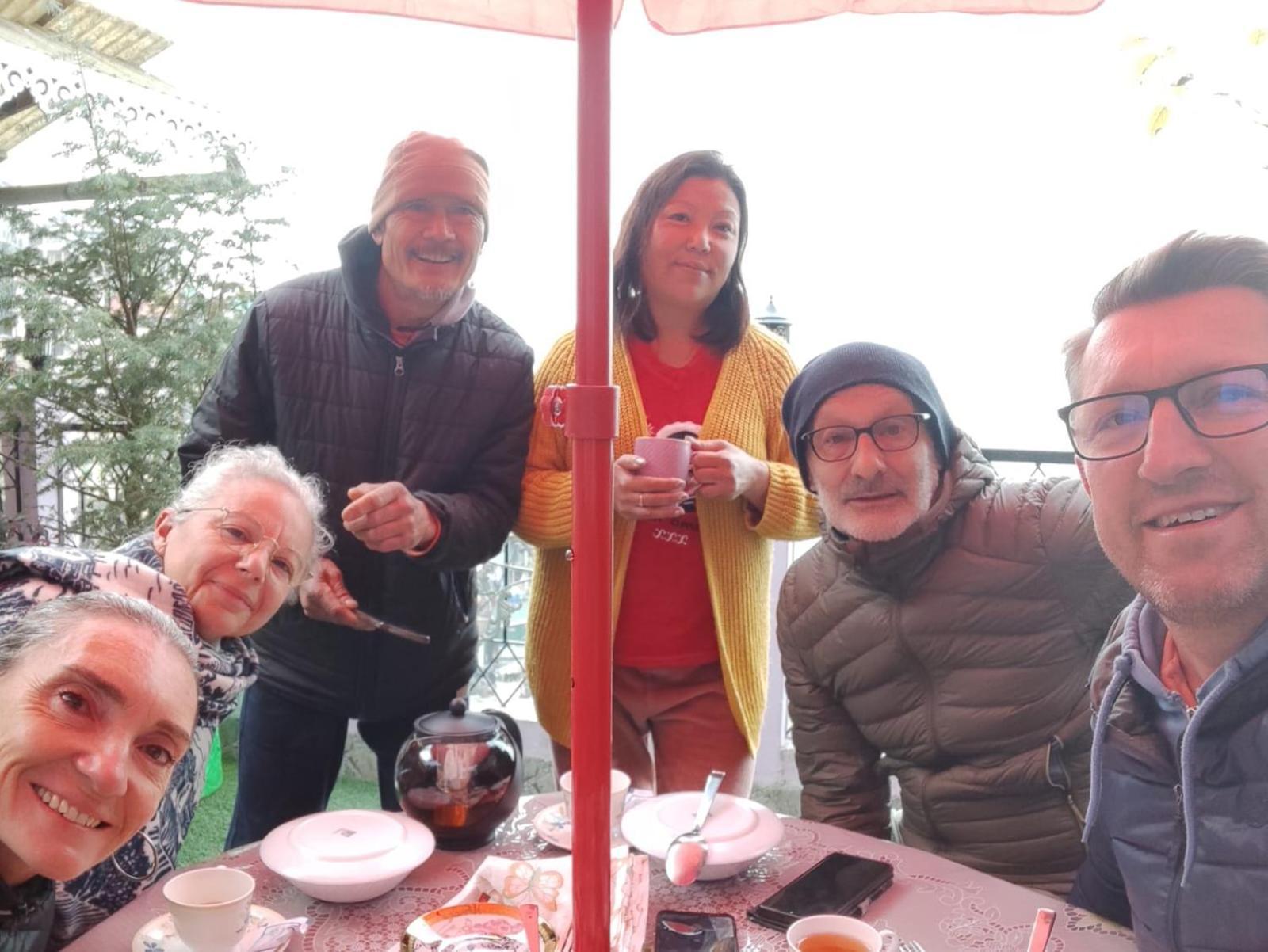 Dew Drops Guest House Darjeeling  Exterior photo